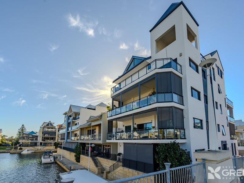 4/1 Florian Mews, Mandurah