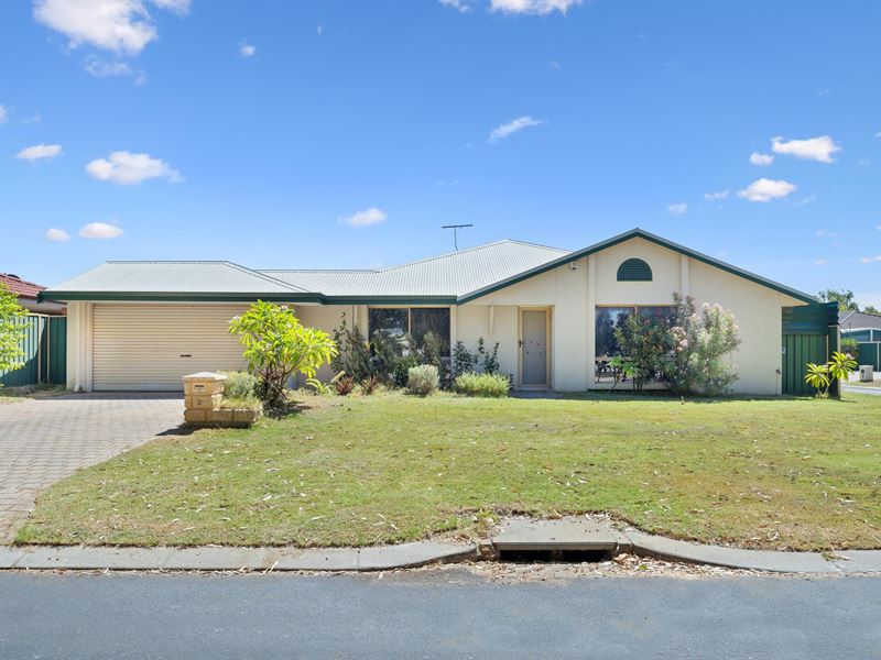 2 Bayonne Gardens, Port Kennedy