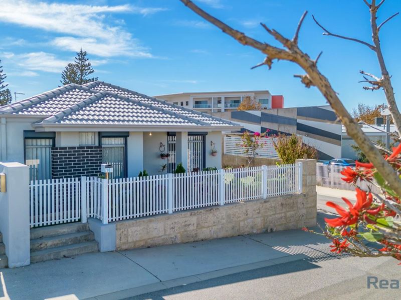 10 Vestita Lane, Halls Head
