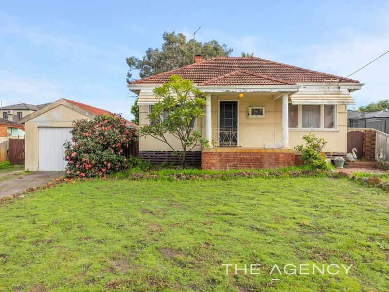 31 Smiths Avenue, Redcliffe WA 6104