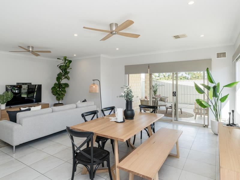 7 Gore Place, Hillarys WA 6025