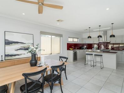 7 Gore Place, Hillarys WA 6025