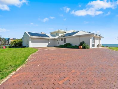 7 Caravel Way, Halls Head WA 6210