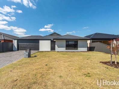 42 Hampstead Parade, Ravenswood WA 6208