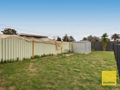 2 Levine Court, Thornlie WA 6108