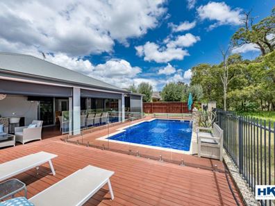 114 Roxburghe Drive, The Vines WA 6069