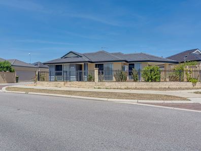 2 Louth Lane, Butler WA 6036