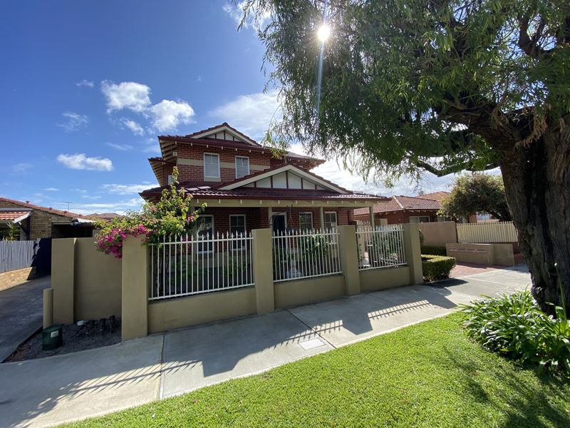 21A Wood Street, Inglewood