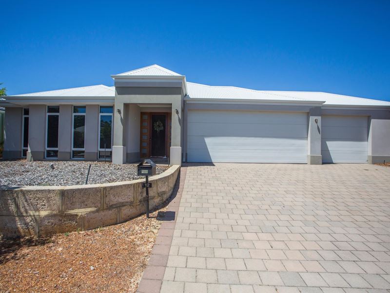 12 Kemp Court, Helena Valley