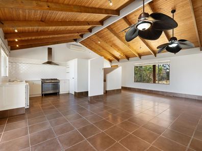 20 Flat Rock Pass, Karakin WA 6044