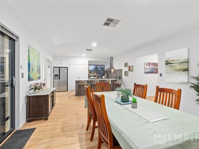 12 Shale Court, Piara Waters WA 6112