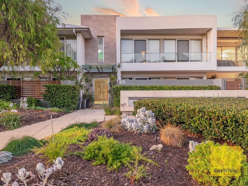 2/24 Princes Street, Cottesloe WA 6011