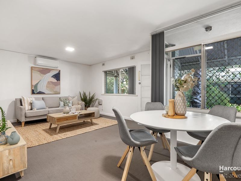 4/6 Seaton Place, Girrawheen WA 6064