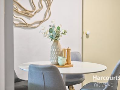 4/6 Seaton Place, Girrawheen WA 6064