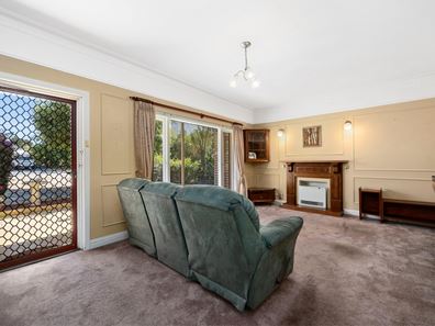 12 Windfield Road, Melville WA 6156