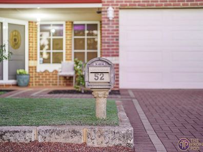 52 Maamba Road, Wattle Grove WA 6107