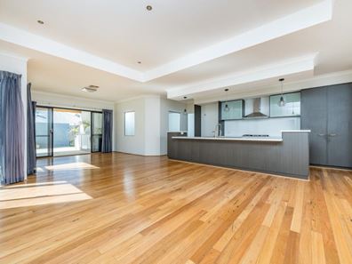11 Chine Way, Alkimos WA 6038