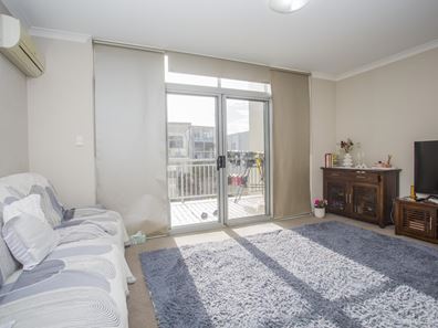 15/6 Ibera Way, Success WA 6164