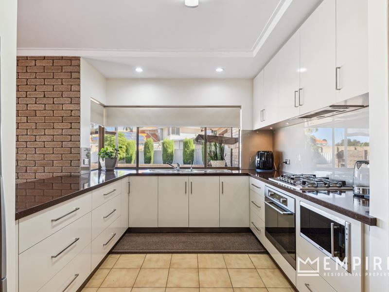 14 Hopkins Way, Spearwood