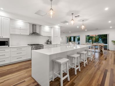 64 Welwyn Avenue, Manning WA 6152