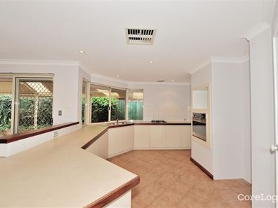 10 St Ettiene Gardens, Port Kennedy WA 6172