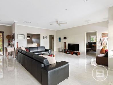 1/8 Prowse Street, Bassendean WA 6054