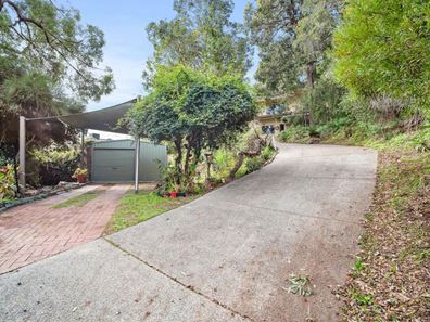 16 Lascelles Parade, Gooseberry Hill WA 6076
