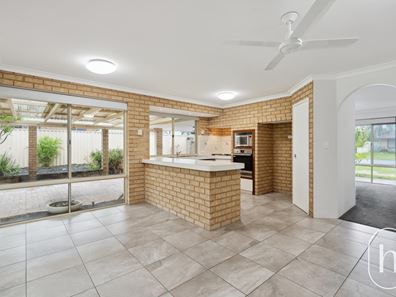 20 Hummingbird Gardens, Ballajura WA 6066