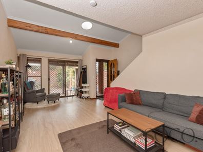 4/43 Lockhart Street, Como WA 6152