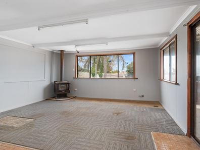 38 Rhodes Street, South Kalgoorlie WA 6430