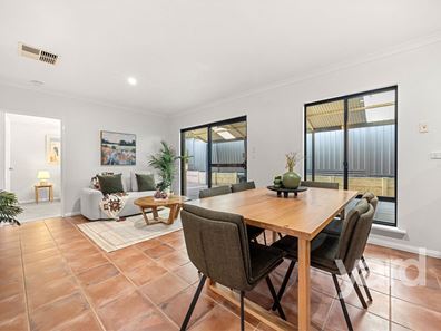 1 Danzil Street, Willagee WA 6156