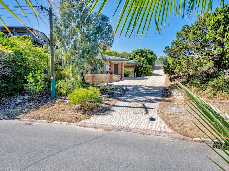 3A Allan Place, Halls Head WA 6210