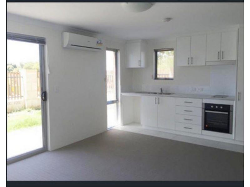 4A/19 Ebert Street, Coolbellup WA 6163