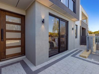 18 Portofino Promenade, Mindarie WA 6030