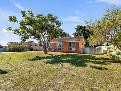 8 Melbourne Street, Waggrakine WA 6530