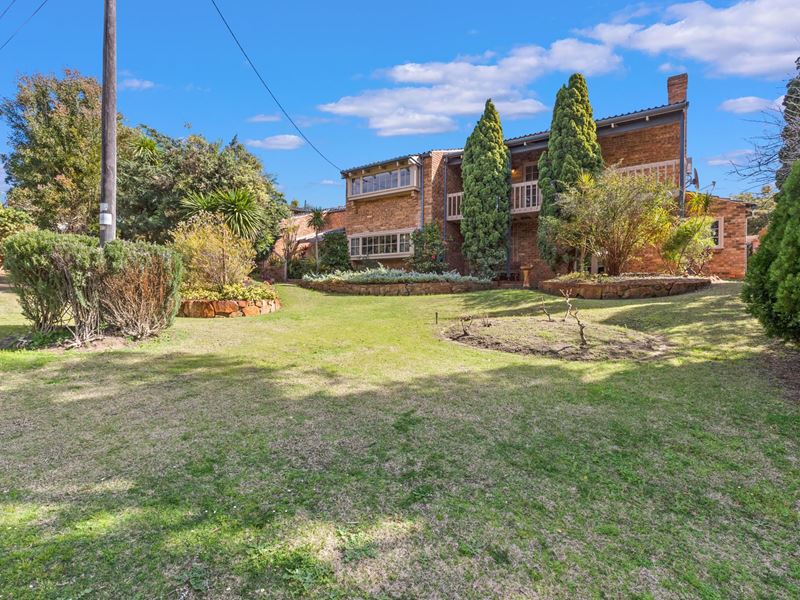 33 Summerhayes Drive, Karrinyup WA 6018