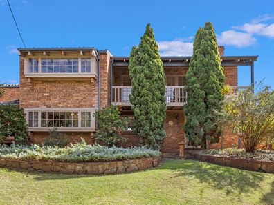 33 Summerhayes Drive, Karrinyup WA 6018