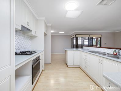 22 Woodlupine Court, Forrestfield WA 6058
