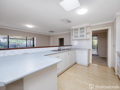22 Woodlupine Court, Forrestfield WA 6058