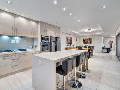 18 Black Swan Rise, Beeliar WA 6164