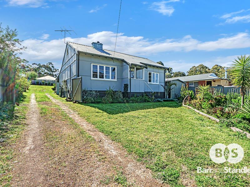 5 Moore Street, Collie WA 6225