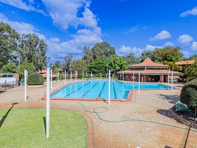 24 Regency Drive, Thornlie WA 6108