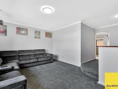 6 Empire Way, Thornlie WA 6108