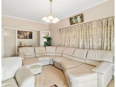28 Nicholson Road, Beckenham WA 6107