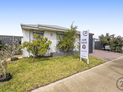 12 Langley Street, Lakelands WA 6180