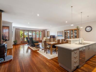 32 Dorset Street, West Busselton WA 6280