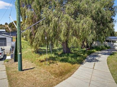 24 Manders Way, Singleton WA 6175