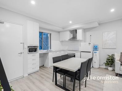 9/1 Chipala Court, Edgewater WA 6027