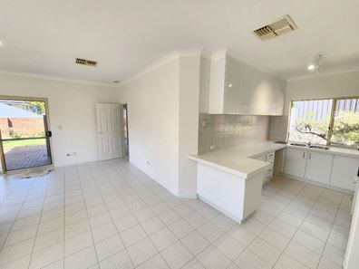 4 MURRAY STREET, Como WA 6152