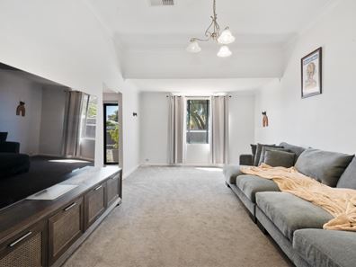 32 North Terrace, Boulder WA 6432